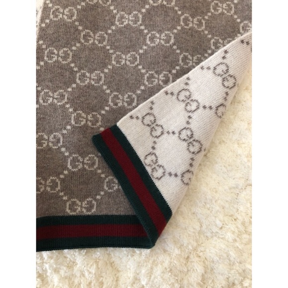 Gucci Winter Scarf! New! - Picture 4 of 5